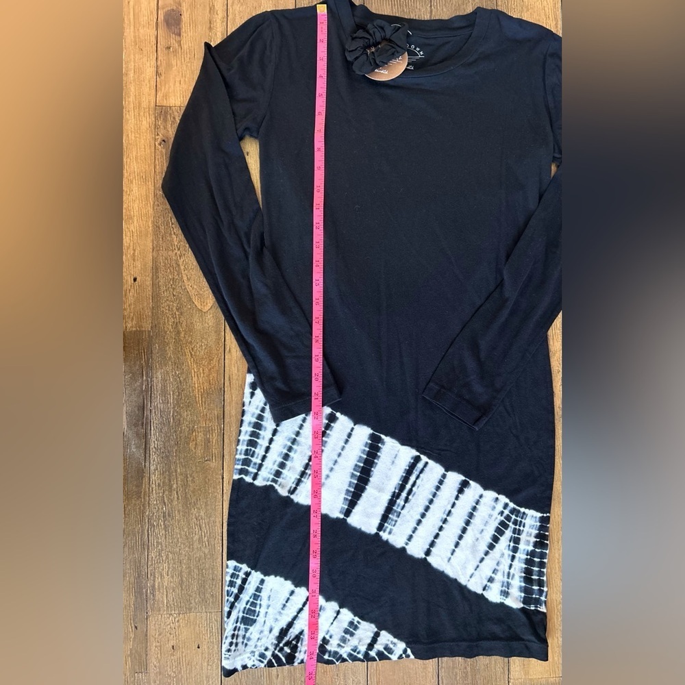SPLENDID Shibori Black and white Long Sleeve Tie Dye Print Mini Jersey Dress - Picture 10 of 13